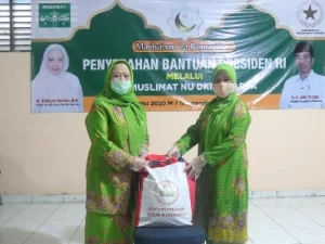 Muslimat NU DKI Jakarta Salurkan Bantuan Presiden RI