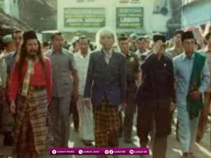 Tahun 1945 M: Heroisme KH. Mahrus Aly Merebut Kembali Kemerdekaan Indonesia