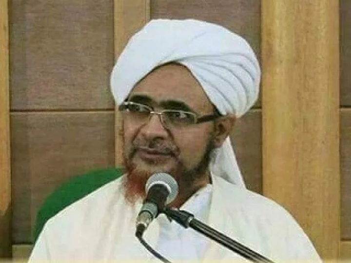 Allah SWT akan Menurunkan Rahmat-Nya dengan Shalawat