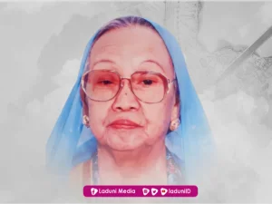 Biografi Nyai Hj. Sholichah Munawwaroh Wahid Hasyim