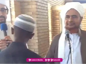 Kisah Orang Afrika Masuk Islam karena Memandang Habib Umar bin Hafidz