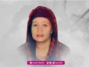 Biografi Nyai Hj. Izzah Syathori Fuad Amin