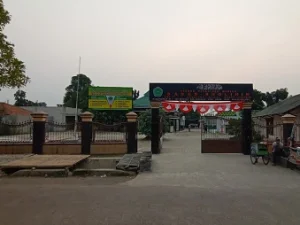 Pesantren Modern Darus-Sholihin Depok