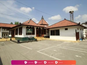 Ziarah di Makam KH. Tolchah Mansoer, Pelopor Berdirinya IPNU