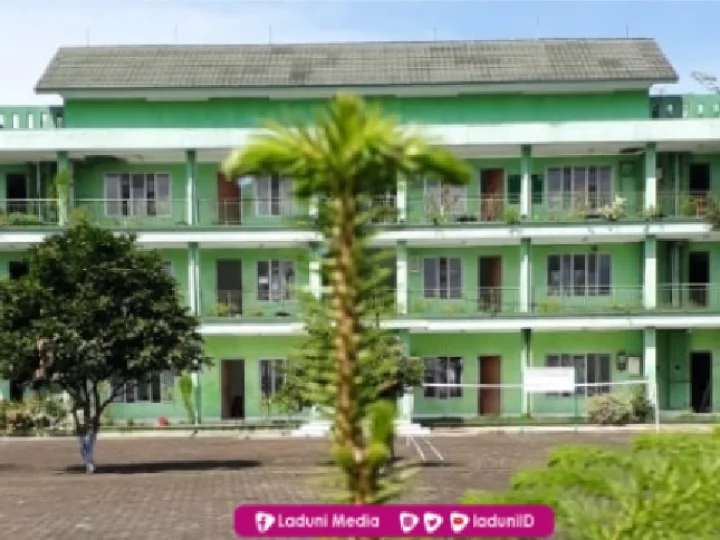 Pesantren Darul Arifin Jember