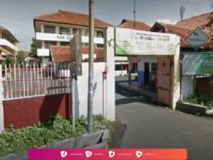 Ziarah di Makam KH. Anwar Musaddad, Masyayikh Pesantren Al-Musaddadiyah Garut