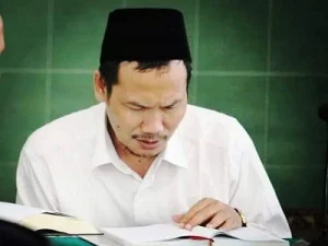 Agama Itu Butuh Sanad, Jadi Harus Mengikuti Ulama