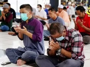 Khutbah Jumat: Allah Melipatgandakan Rahmat-Nya Bagi Siapapun yang Dikehendaki