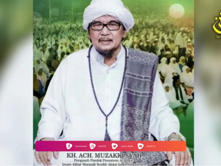 Biografi KH. Achmad Muzakki Syah, Pendiri Pesantren Al-Qodiri Jember