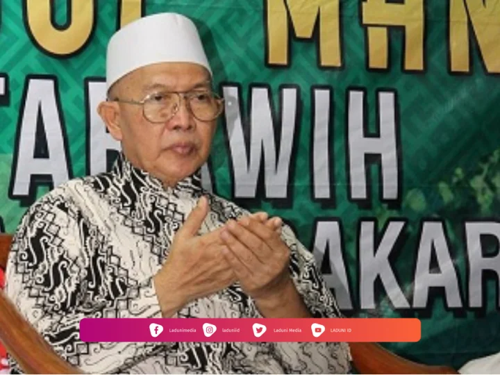 Biografi KH. Abdul Rozaq Shofawi