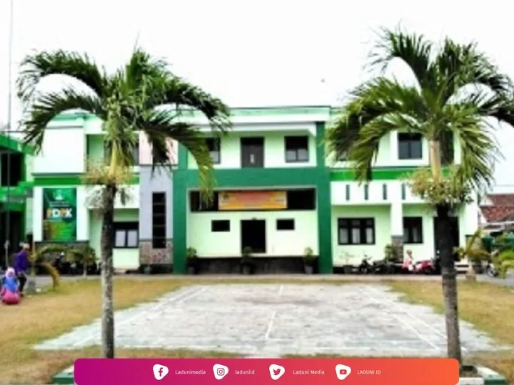 Ziarah di Makam KH. Djauhari Zawawi, Masyayikh Pesantren Pesantren As-Sunniyah Kencong