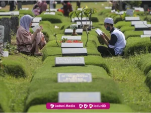 Susunan Bacaan Tahlil, Doa Arwah Lengkap, dan Terjemahannya