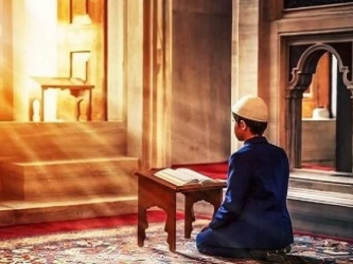 Ayat dan Hadits tentang Keutamaan Membaca Al-Qur’an