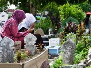 Ini Kunci Sukses Menjawab Enam Pertanyaan di Alam Kubur