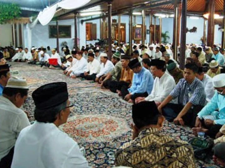 Penjelasan Hukum Tahlilan Menurut Mazhab Empat