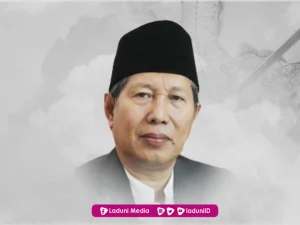 Biografi Dr. KH. A Musta'in Syafi'ie., M.Ag