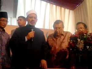 Ketika Mengomentari Segala Hal