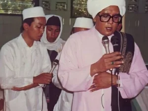 Kalam Abah Guru Sekumpul: Kemuliaan Orang Bersholawat