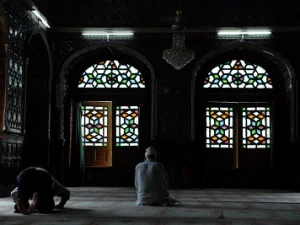 Bagaimana Cara Menggapai Shalat Khusyuk ?