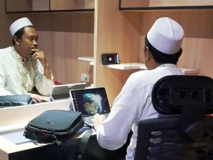 Hukum Toilet Menghadap Kiblat Menurut Madzhab Syafi’i