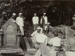 Pemugaran Makam Sunan Gresik yang Pertama Kali