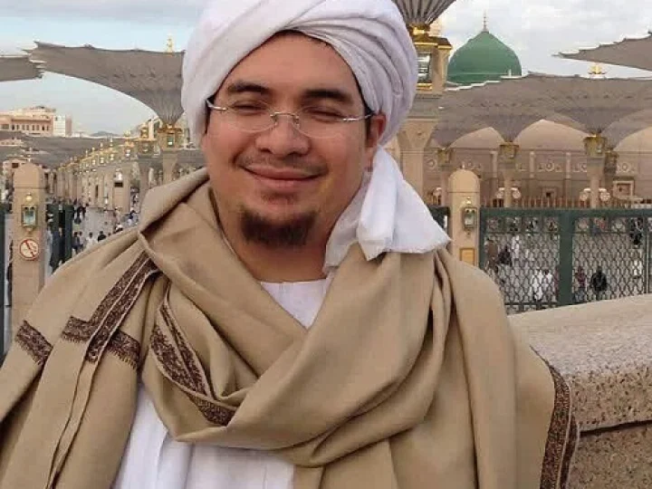 Keajaiban Shalawat Saat Berada di Alam Barzah