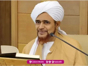 Cara Menjalin Hubungan dengan Kekasih Allah Menurut Habib Umar