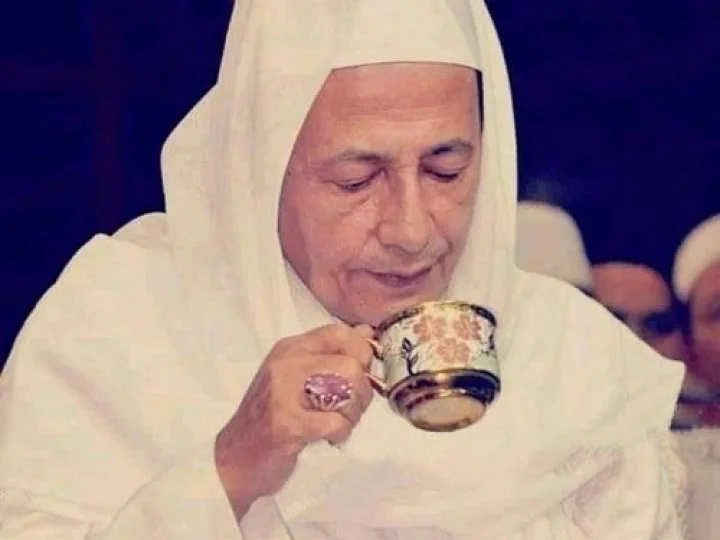Kopi Panas dan Jin