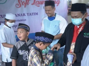 NU Care-LAZISNU Jakarta Timur Santuni Puluhan Anak Yatim dan Dhuafa