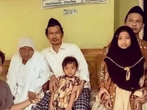Gus Baha: Cara Beribadah Orang Awam