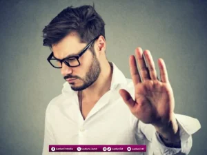 Larangan Menuduh Munafik kepada Orang Lain