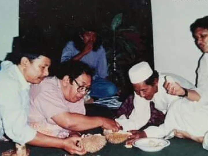 Kisah Mbah Lim yang Menganggap Gus Dur sebagai 3B