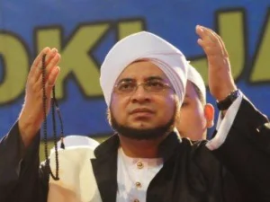 Keberkahan Baca Shalawat: Habib Munzir Al-Musawa Sering Didatangi Nabi Muhammad Saw