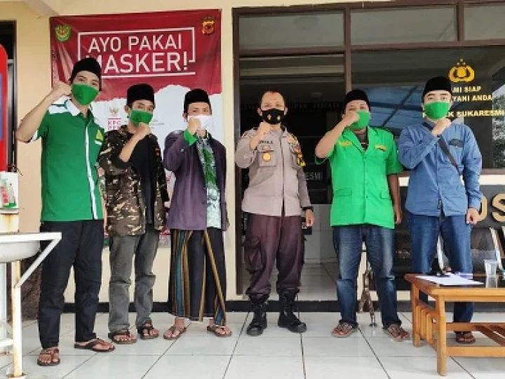 Polsek Sukaresmi Dukung Program MWC NU dan GP Ansor Kampanye Masker