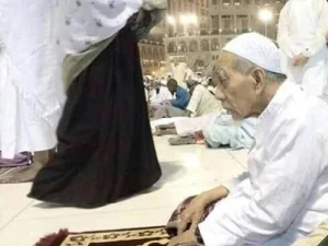 Kisah Mbah Moen Tertular Kebaikan Imam Syadzily saat Ziarah ke Makamnya