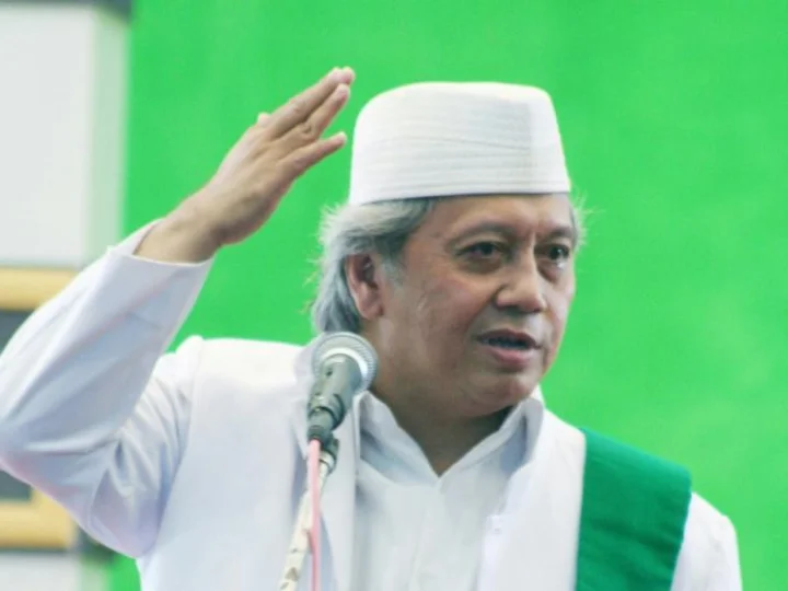 Biografi KH. Achmad Chalwani