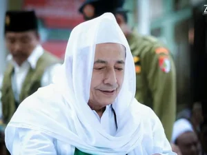 Kisah Saat Maulana Habib Luthfi bin Yahya Datangi Murid-Muridnya Melalui Mimpi