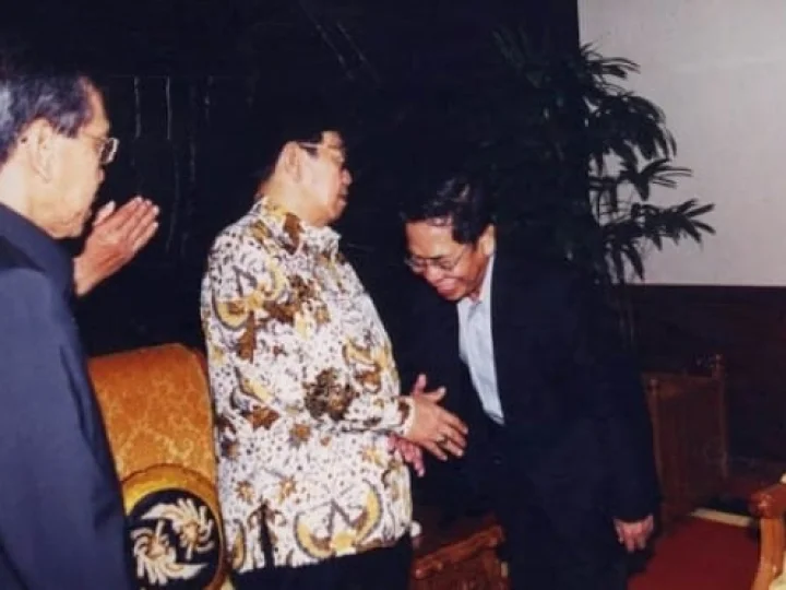 Sepenggal Kisah Kang Jalal Bersama Gus Dur
