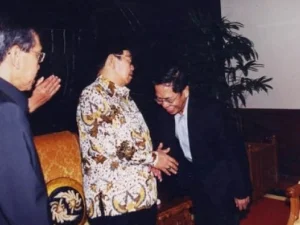 Sepenggal Kisah Kang Jalal Bersama Gus Dur