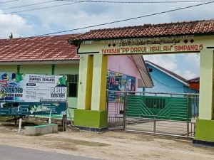 Pesantren Darul Islah Tulang Bawang