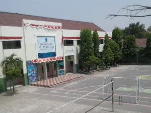 Pesantren Bustanul Ulum Lamongan