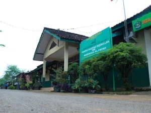 Pesantren Shuffah Hizbullah Al-Fatah Lampung Selatan