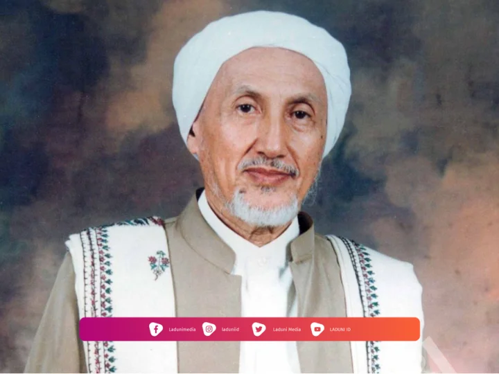 Biografi Habib Anis bin Alwi bin Ali Al-Habsyi (Cucu Pengarang Maulid Simtudduror)