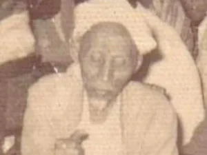 Kisah Kiai Abdul Adzim Sidogiri Tetap Berjamaah Meski Sakit Parah