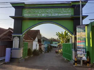 Pesantren Miftahul Ulum Bangunsirna Ciamis
