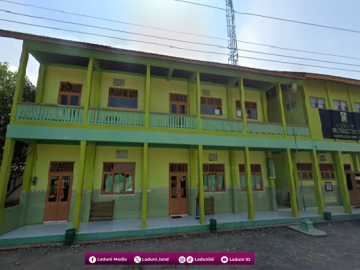 Pesantren Al Anwariyah Pati