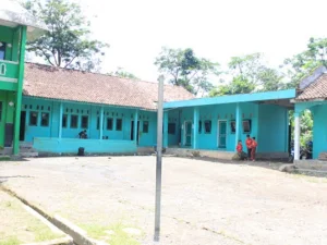 Pesantren Matholi’ul Hikmah Brebes