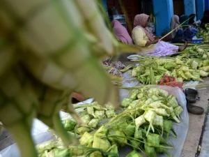 Mengenal Tradisi Idul Fitri di Berbagai Daerah dan Negara