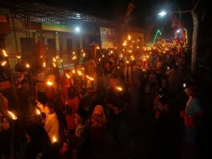 Bacaan Takbiran Lengkap Malam Idul Fitri Arab, Latin, dan Terjemahanya