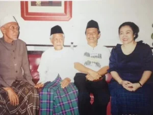 KH. Munasir Ali, Kiai Komandan Condromowo